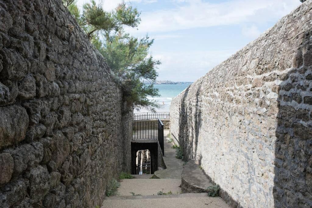 Appartement 4 Etoiles Vue Mer Et Bord De Plage Chez Odette Saint-Malo Luaran gambar